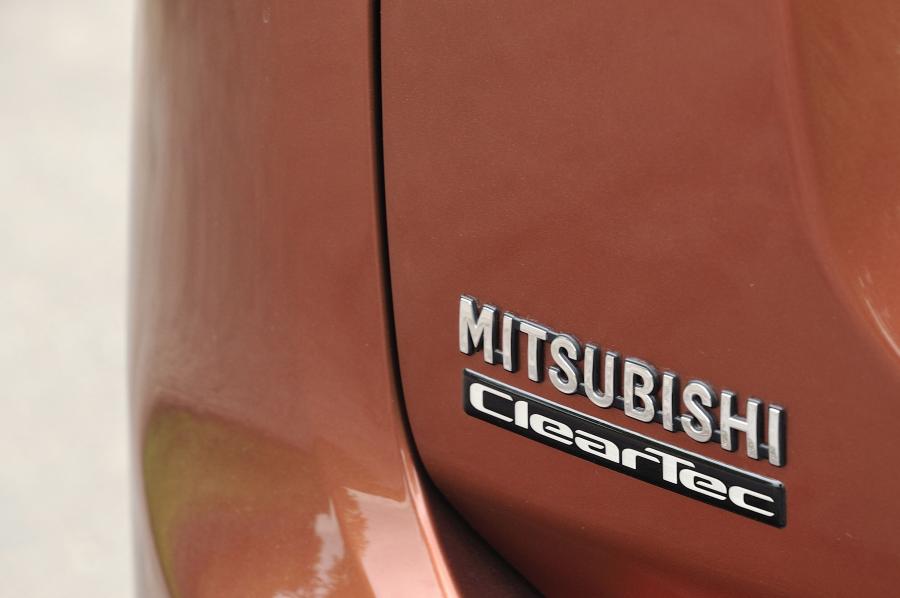  Mitsubishi Outlander 2012 года  (фото 41 из 89)